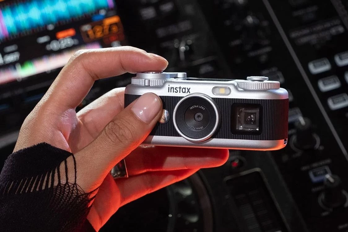 Fujifilm Instax Pal 2 компактная цифровая камера с экраном и видоискателем